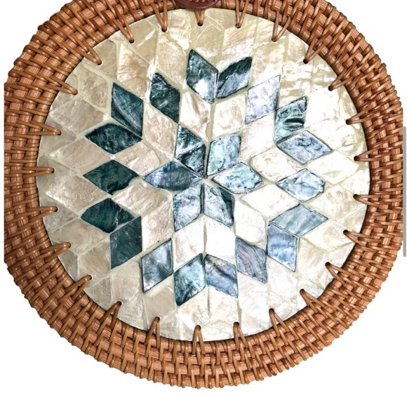 Handcrafted Shell Embellishment Rattan Leather Crossbody Bag Women’s - Picture 2 of 7